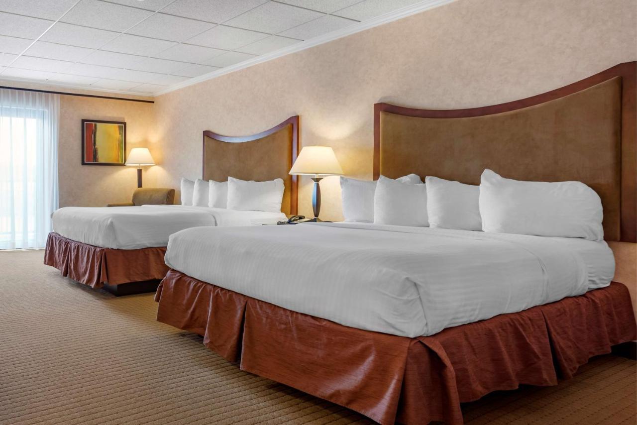 Best Western Plus Oswego Hotel And Conference Center Eksteriør billede