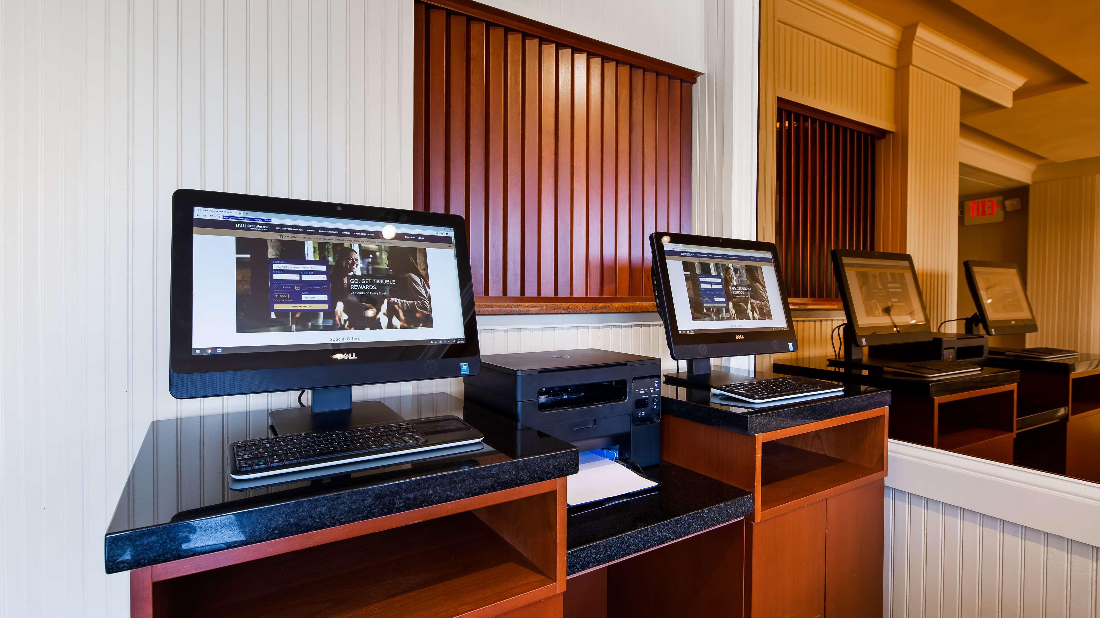 Best Western Plus Oswego Hotel And Conference Center Eksteriør billede