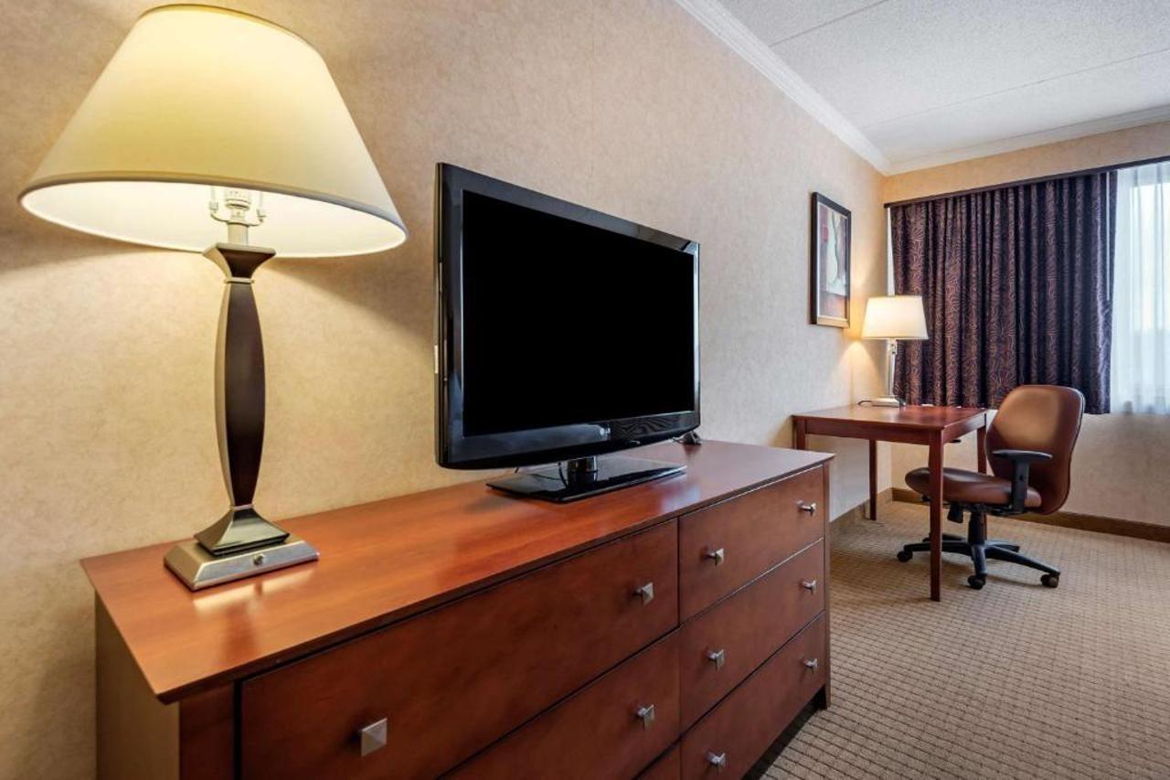 Best Western Plus Oswego Hotel And Conference Center Eksteriør billede